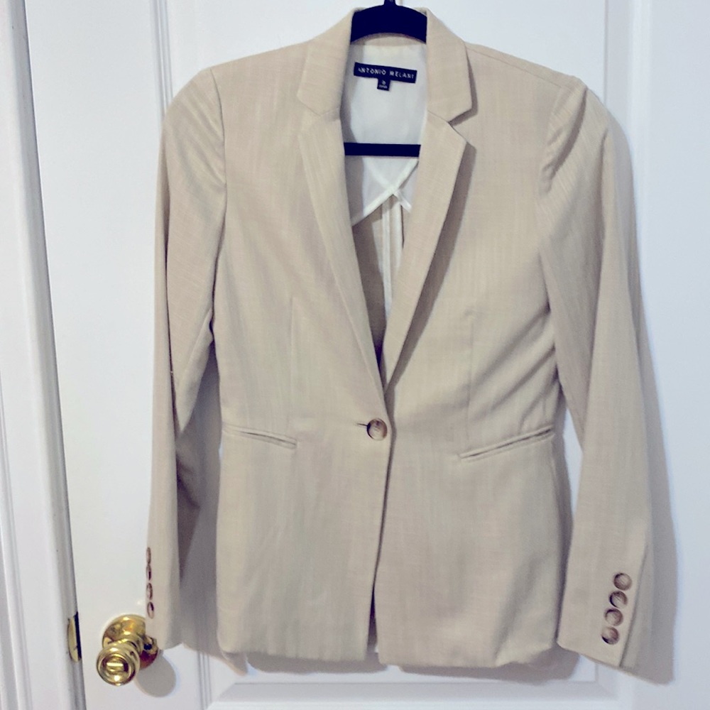 Antonio Melani sz 0 taupe jacket looks like linen